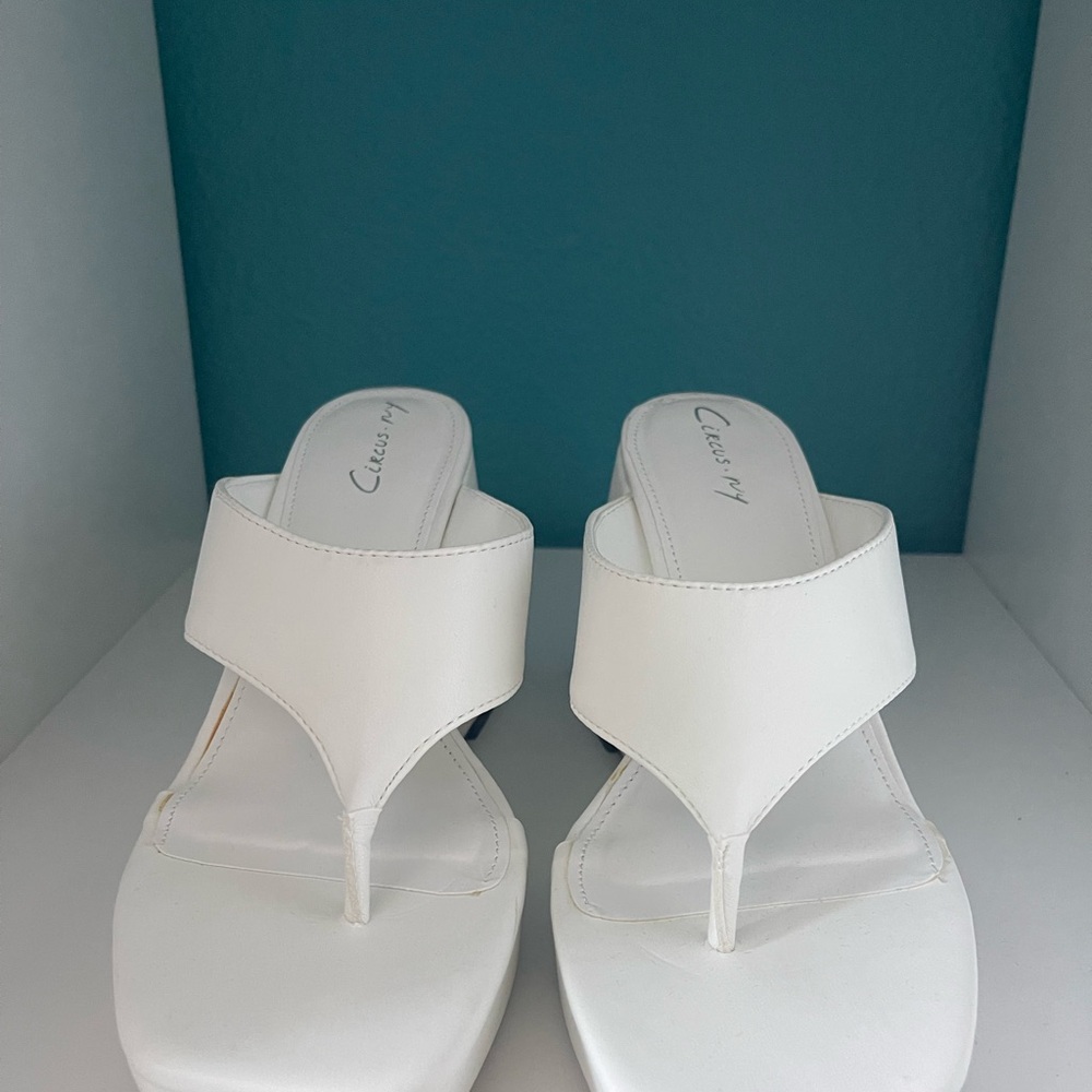 NWT $135 Circus NY Women's wedge Sandals